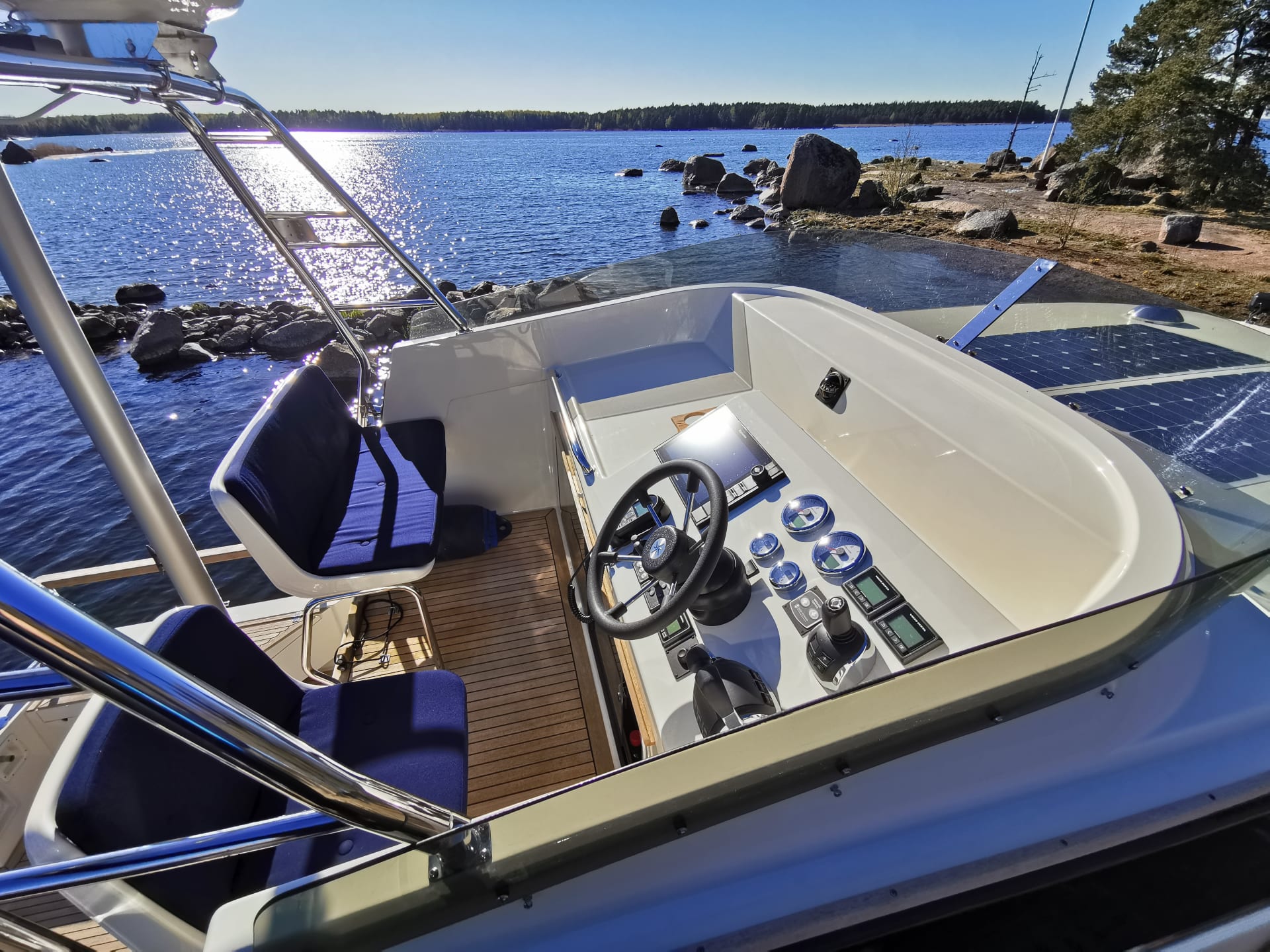 Charter boat Zorii Bliss