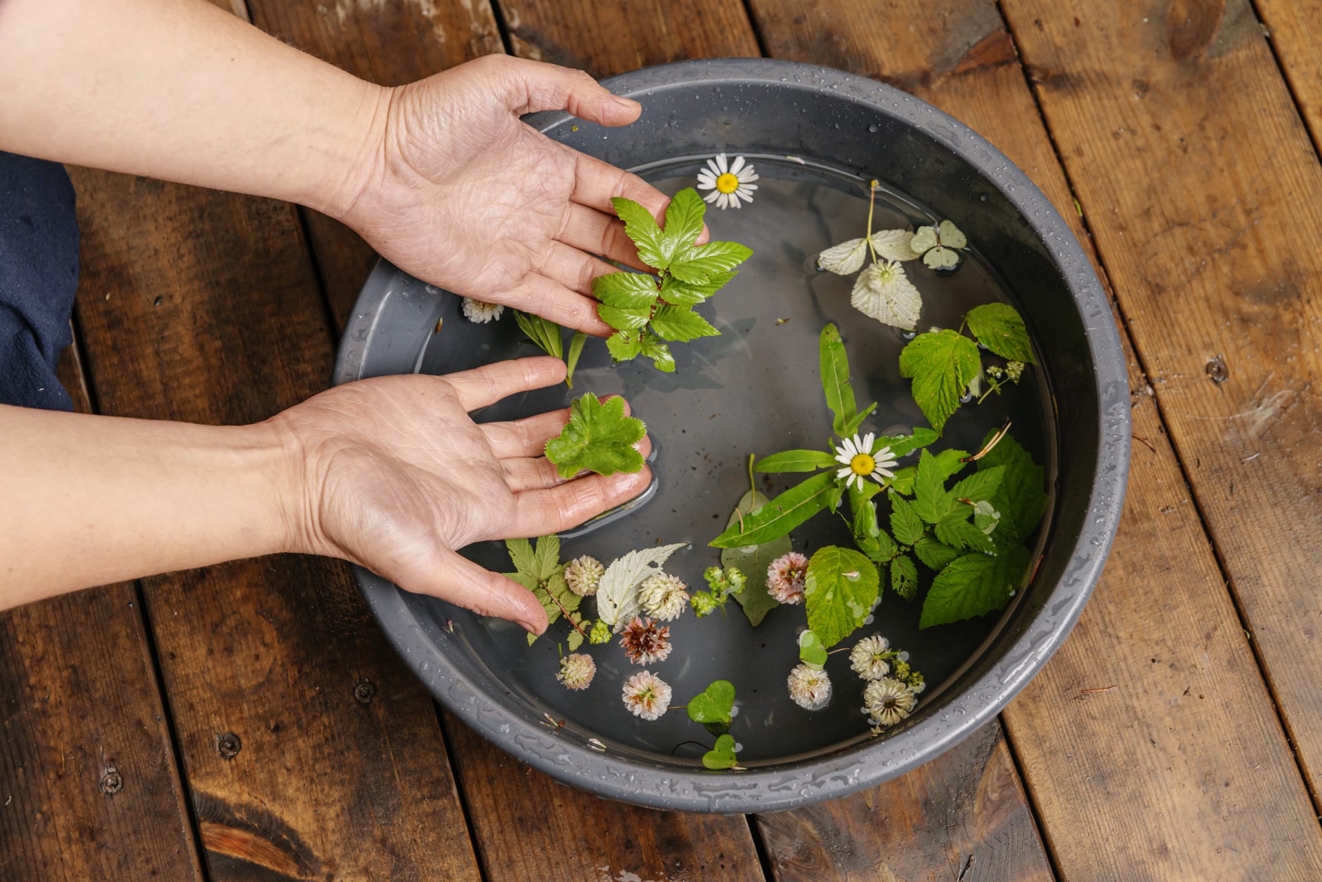 Herbal footbath