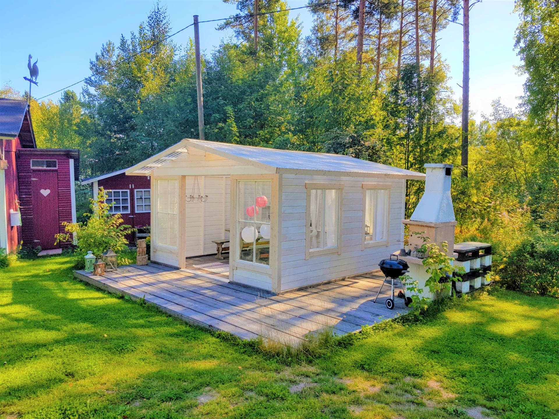 Huvimaja arkeen ja juhlaan.