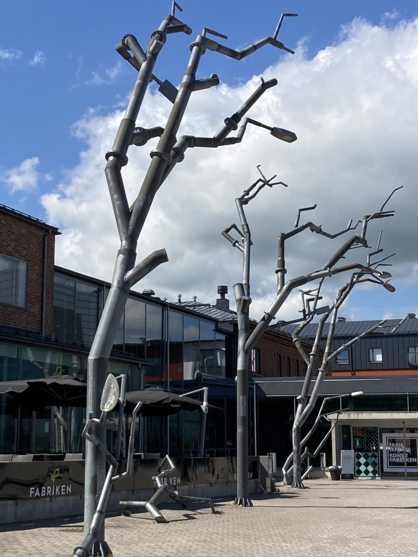 Artistic street lights by Anssi Pulkkinen and Taneli Rautiainen