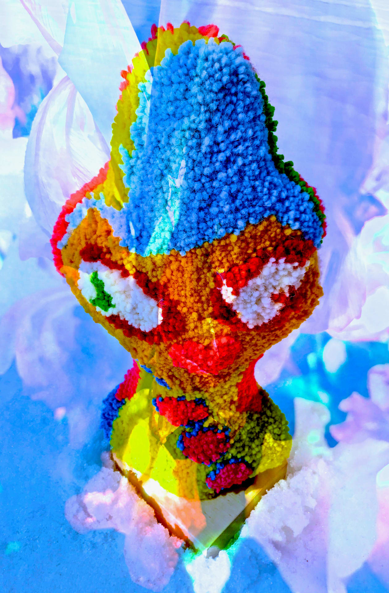 Riitta Nelimarkan kollaasiteos Gnome in Blue Garden