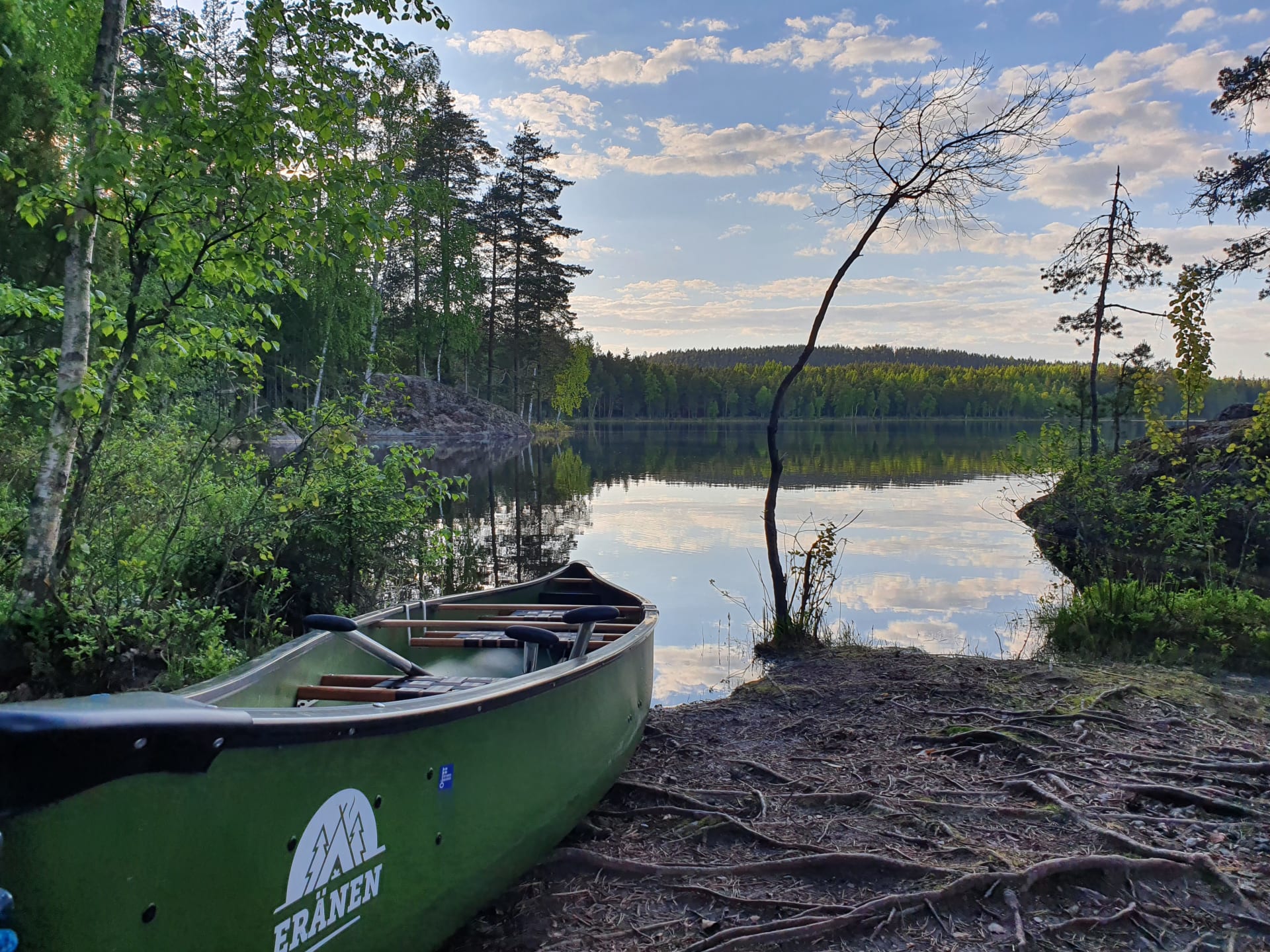 Canoe on the shore of the Lake Tervajärvi