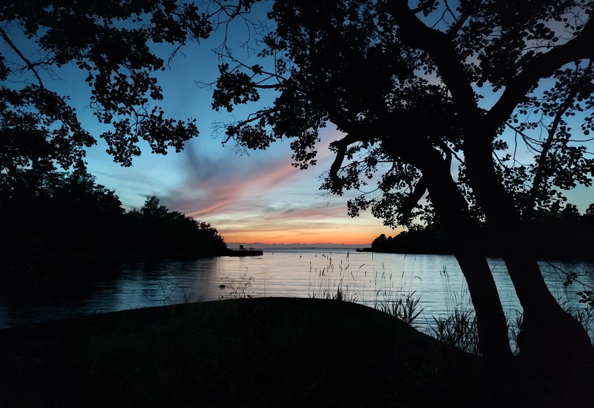 Iltainen näkymä Ulko-Tammiosta merelle.