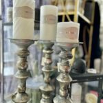 Kynttilänjalkoja ja kynttilöitä