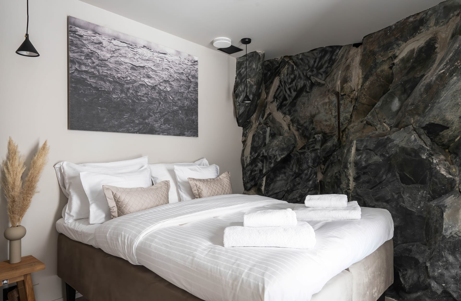 f7e85320-1118-11ef-adec-594f6f5aa0c0