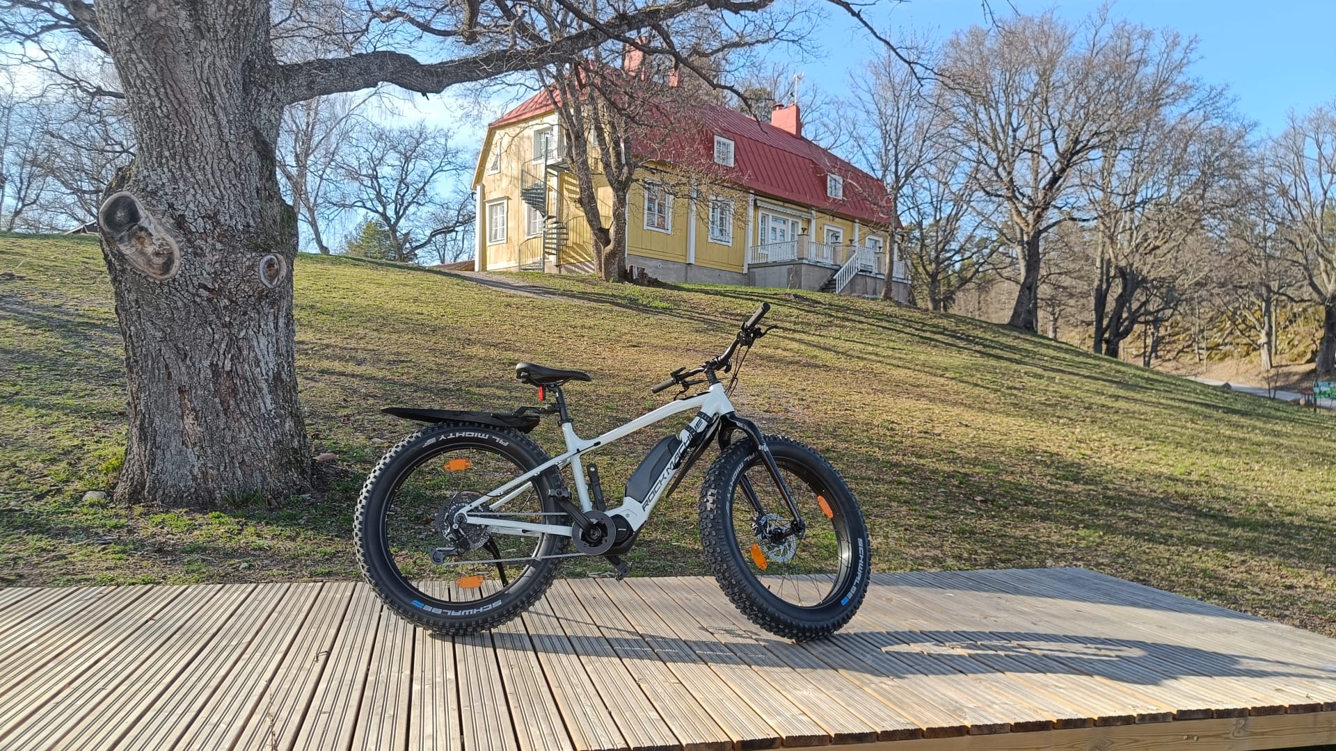 Vuokraamme sähköpyöriä Sipoossa