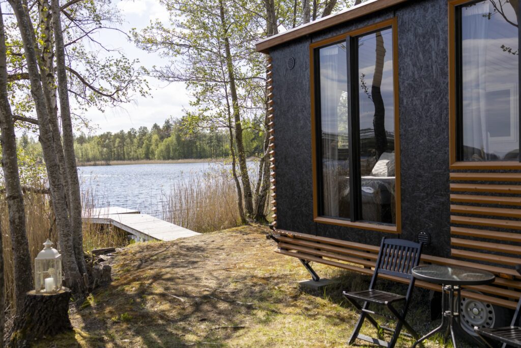Lakeside sauna caravan