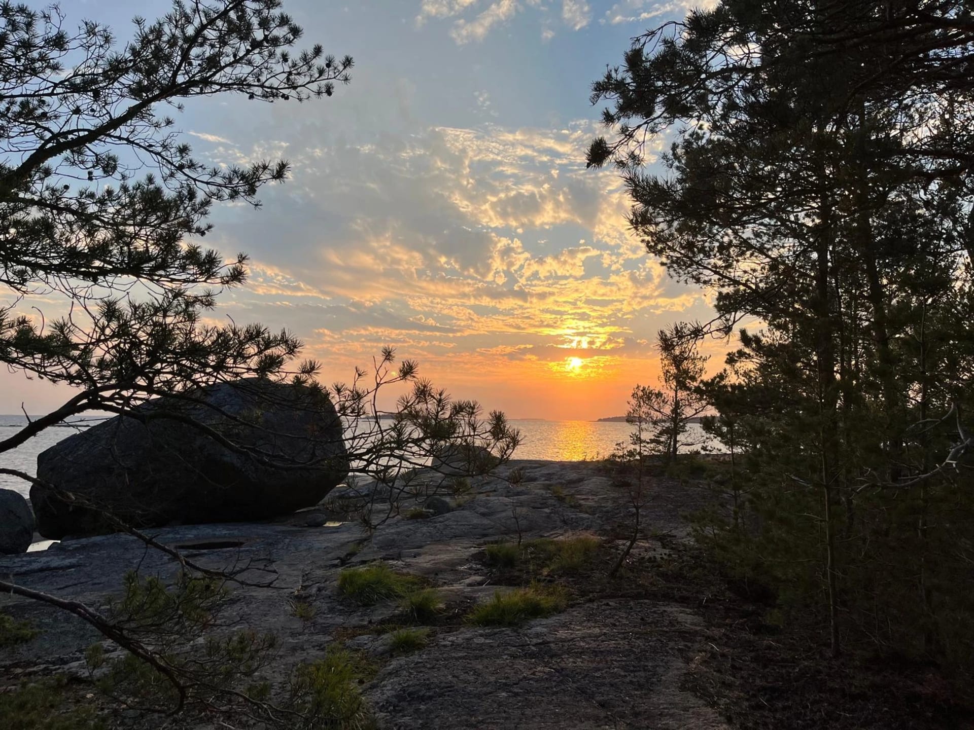 Auringonlasku itäisellä Suomenlahdella